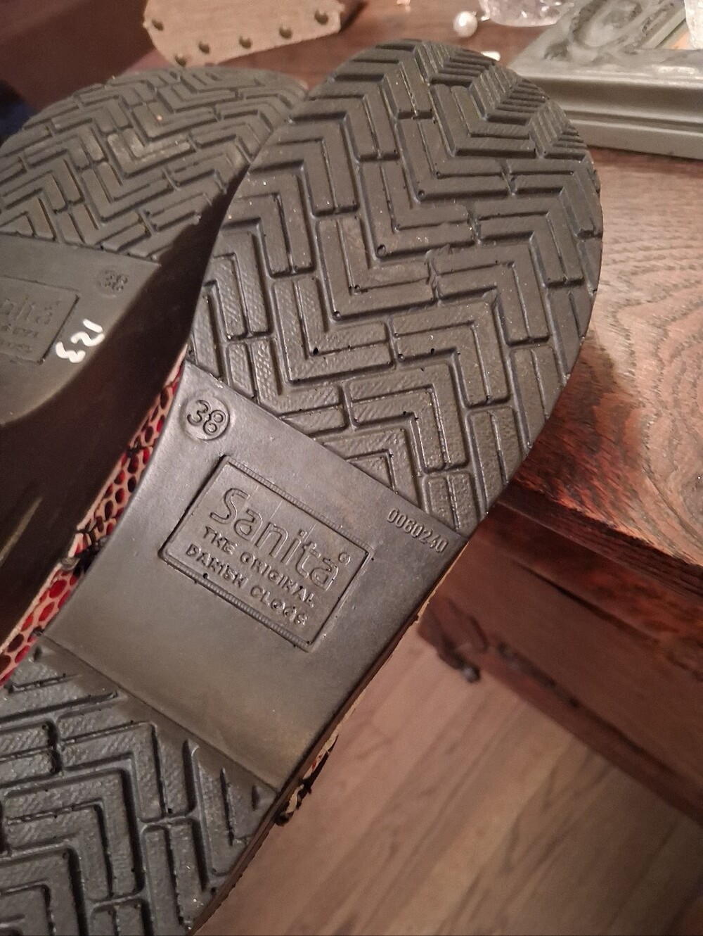 Shoes - Picture 5 of 10